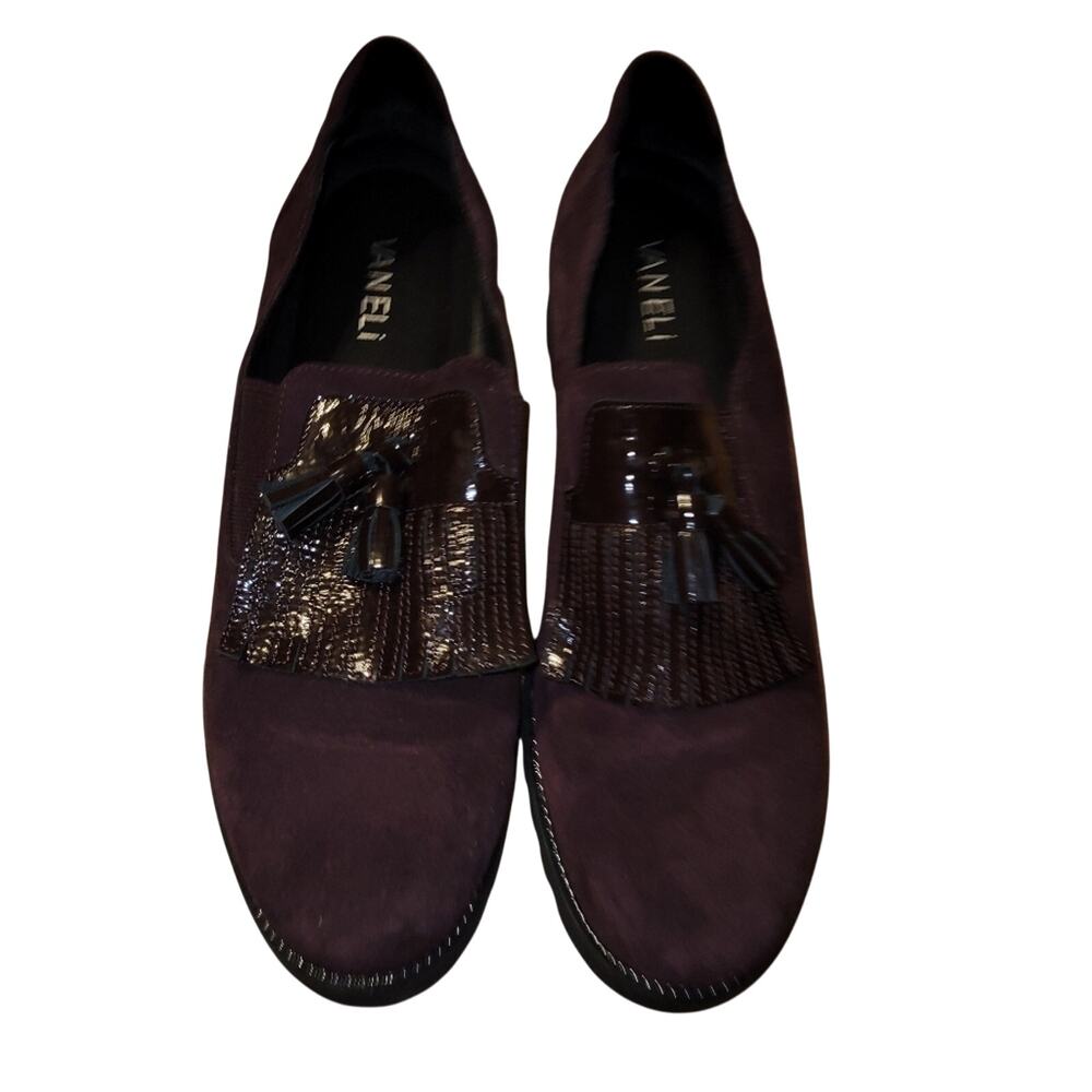 Vaneli Zoelie Burgandy Suede Round Toe Tasseled Slip On Loafers Shoes 8.5
